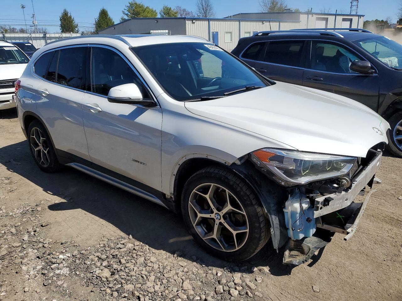 2016 BMW X1 xDrive28I - zdjęcie 4