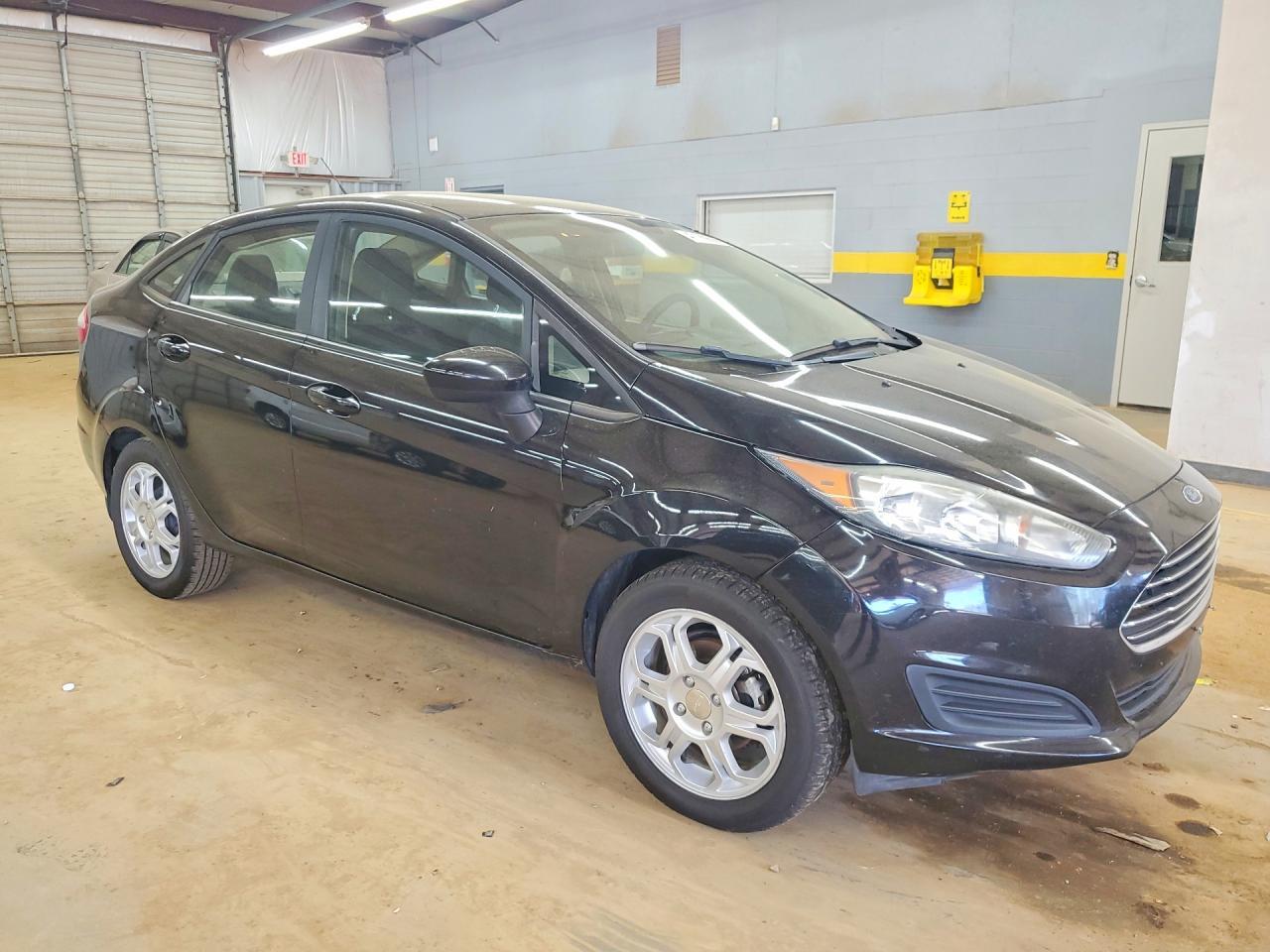 2019 Ford Fiesta S - zdjęcie 4