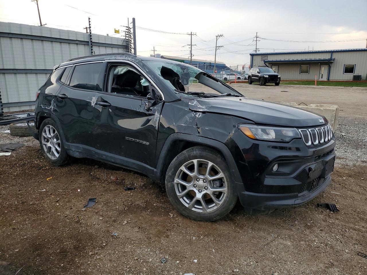 2022 Jeep Compass Latitude Lux - zdjęcie 4