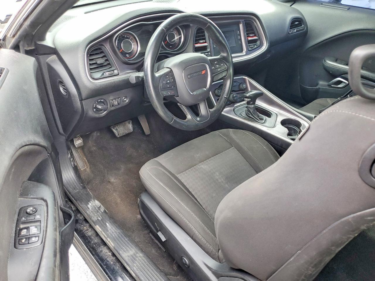 2016 Dodge Challenger Sxt - zdjęcie 8