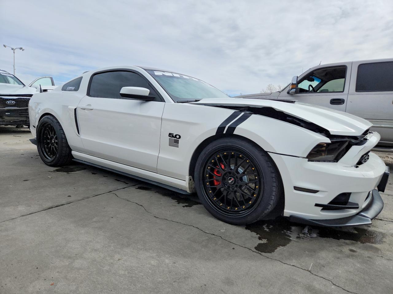 2013 Ford Mustang Gt - zdjęcie 4