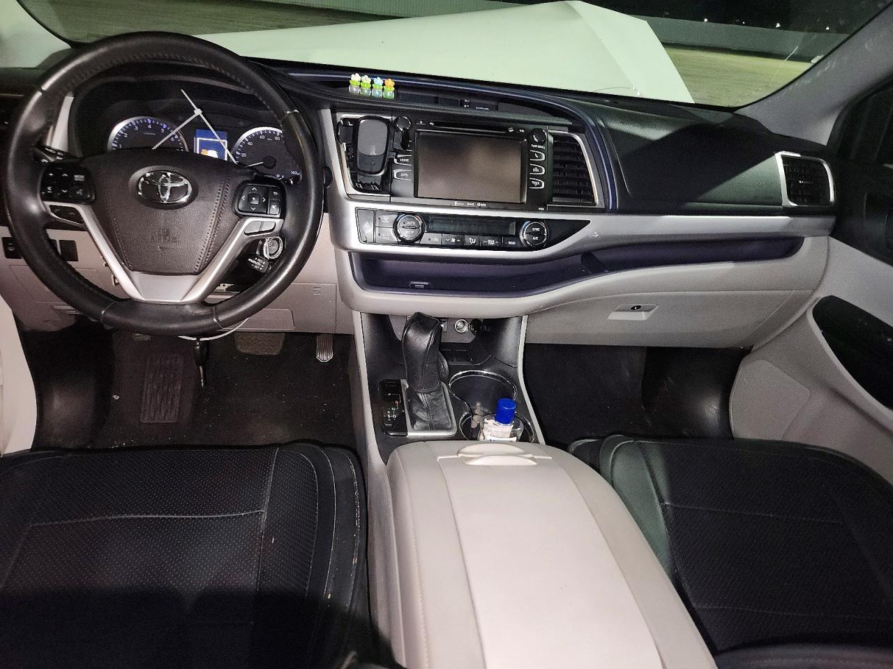 2019 Toyota Highlander Le - zdjęcie 8