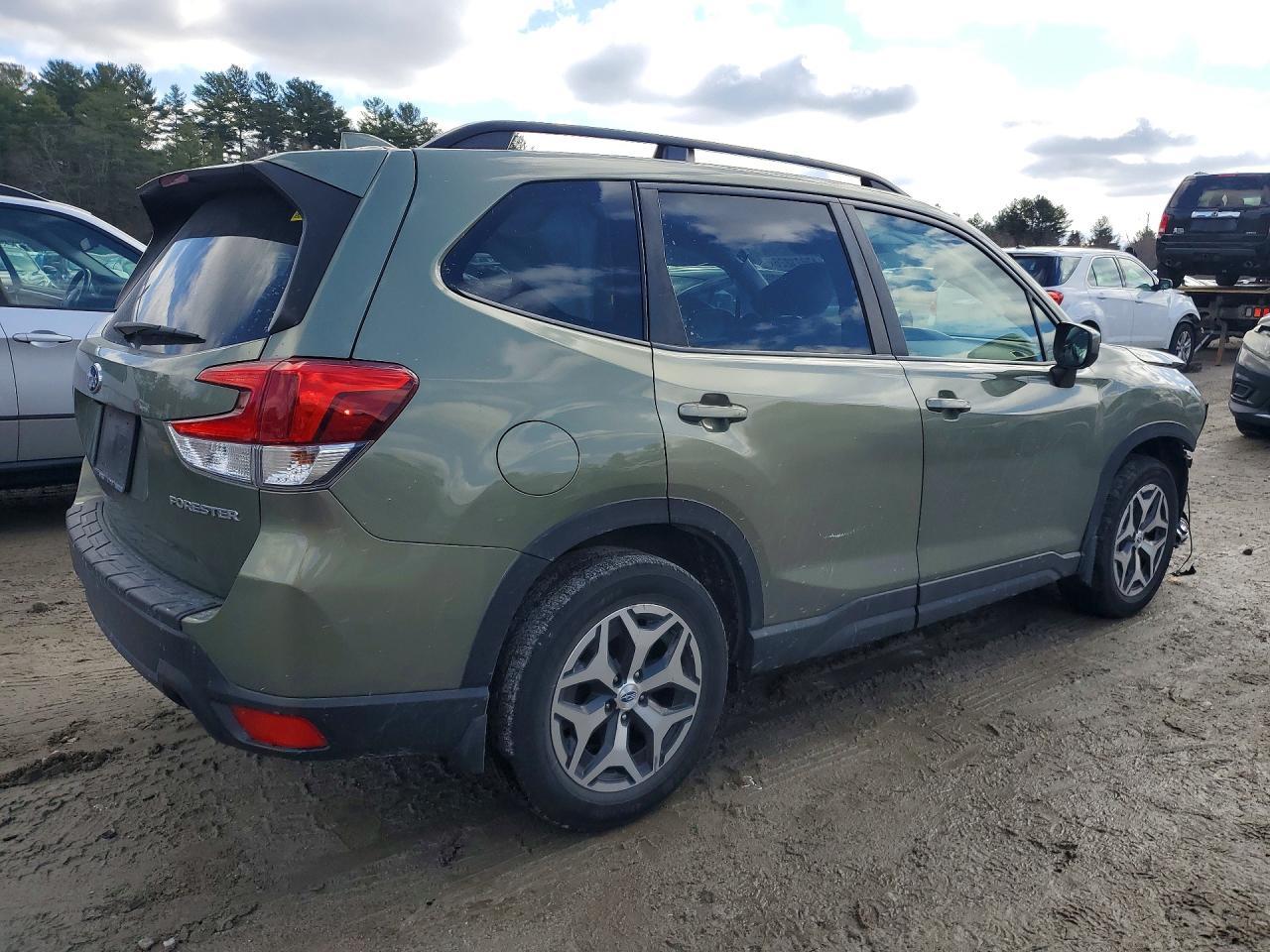 2019 Subaru Forester Premium - zdjęcie 3