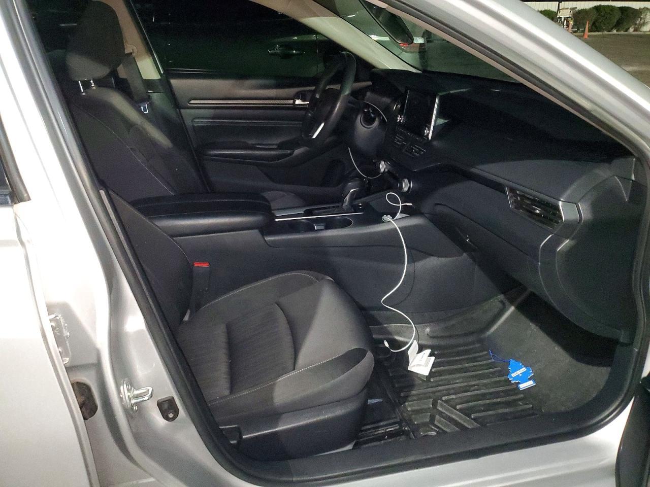 2020 Nissan Altima 2.5 S - zdjęcie 13