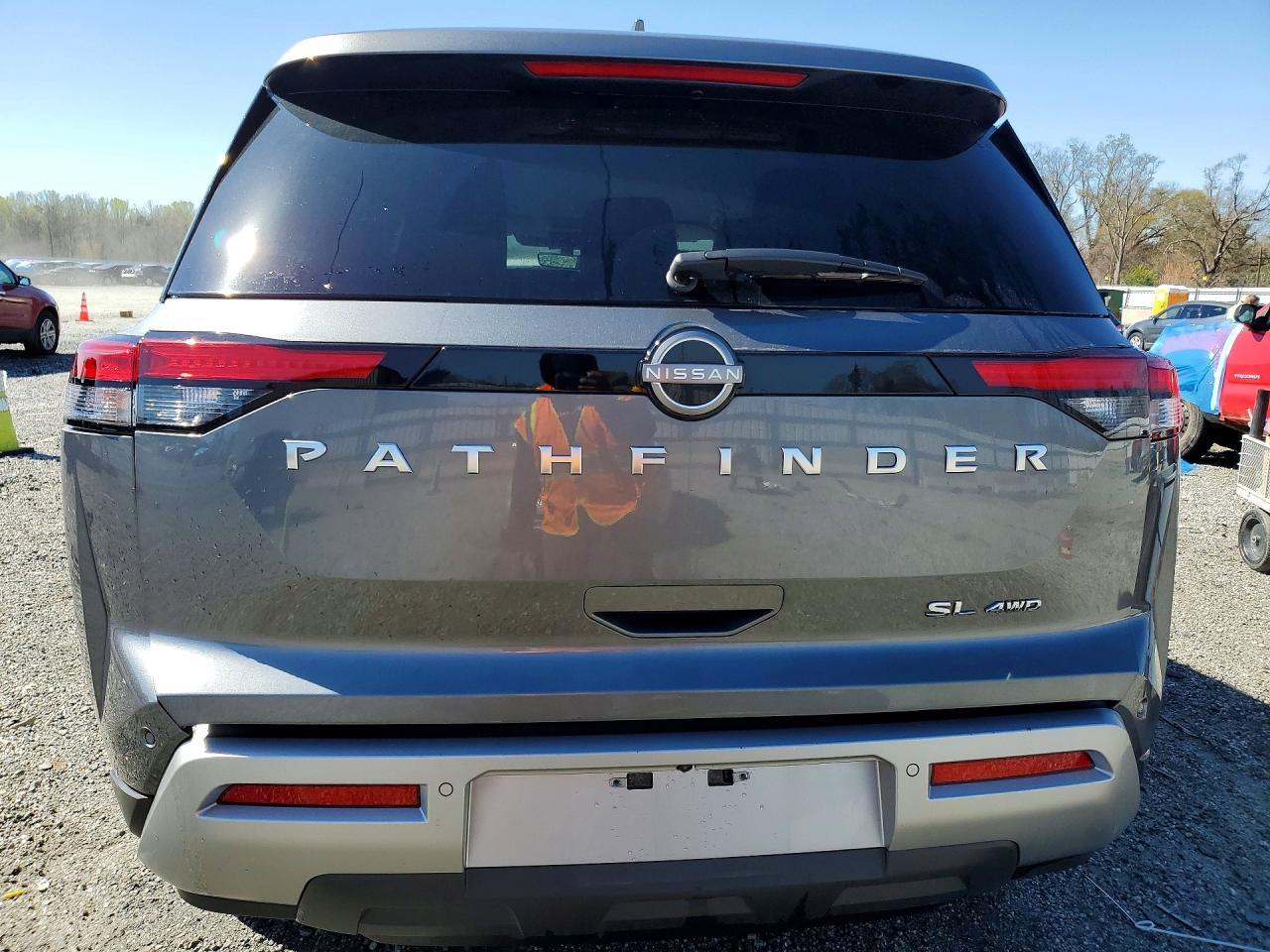 2025 Nissan Pathfinder Sl - zdjęcie 6