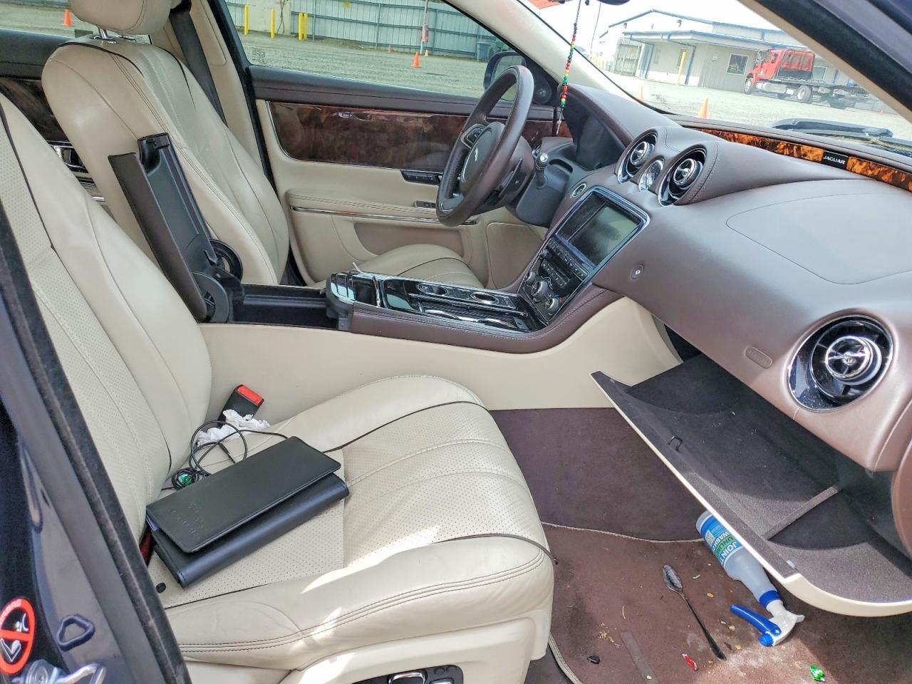 2014 Jaguar Xj - zdjęcie 7