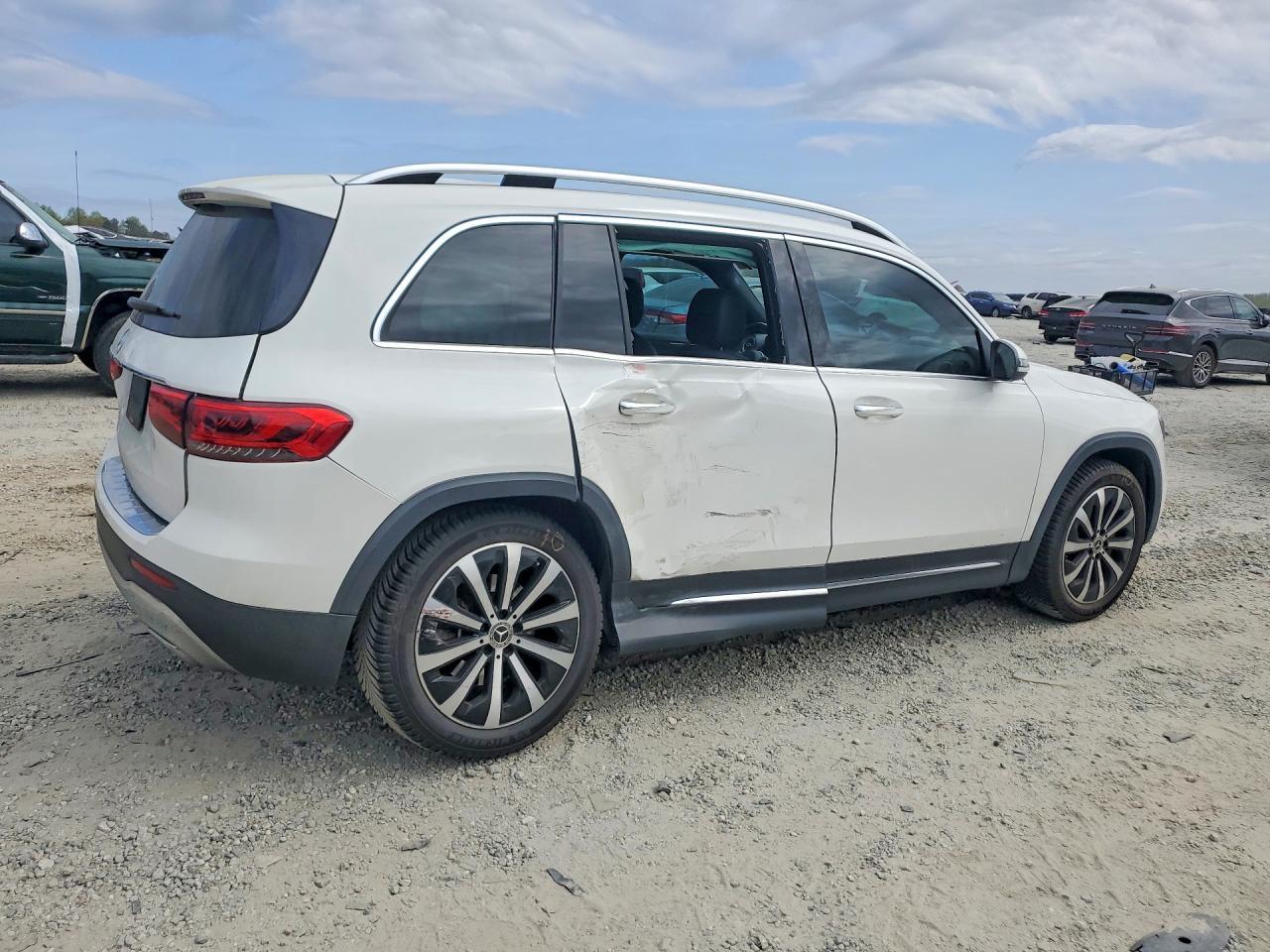 2021 Mercedes-Benz Glb 250 - zdjęcie 3