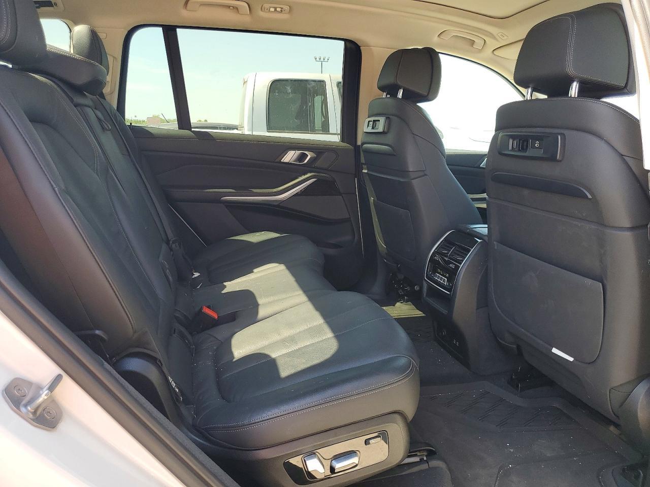 2019 BMW X7 xDrive40I - zdjęcie 11