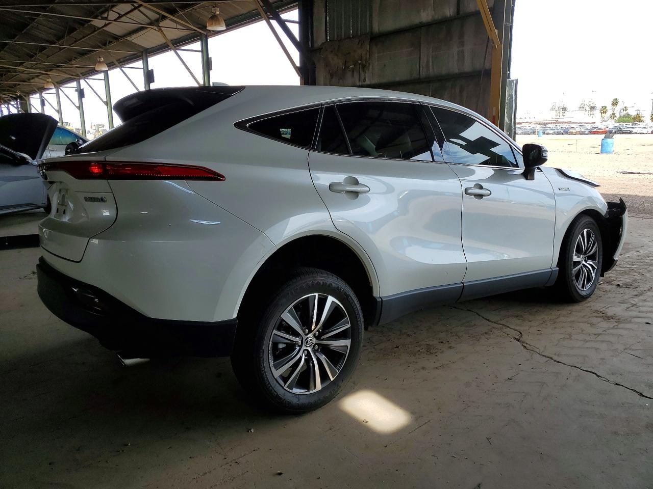 2021 Toyota Venza Le - zdjęcie 3