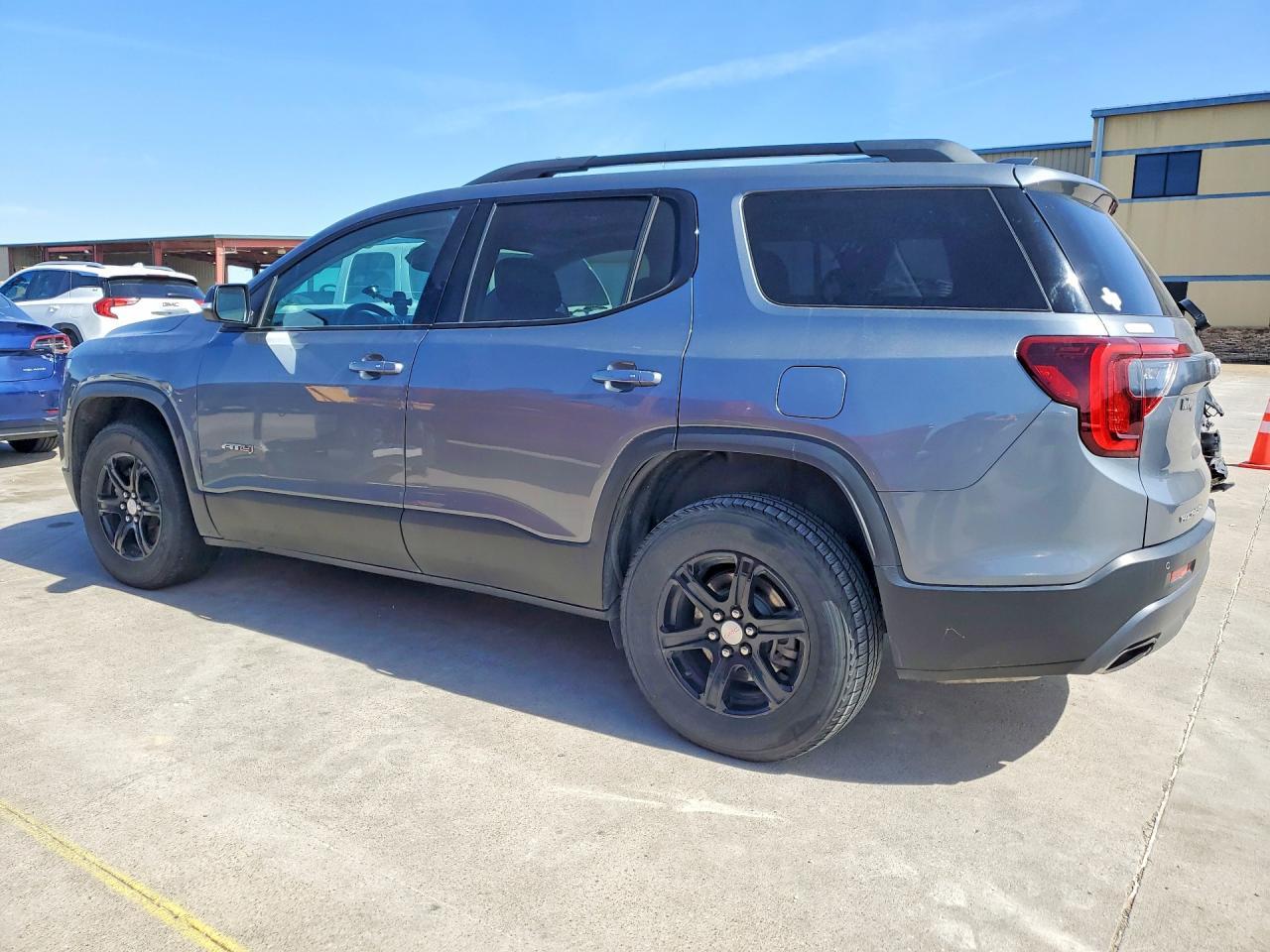 2021 GMC Acadia At4 - zdjęcie 2