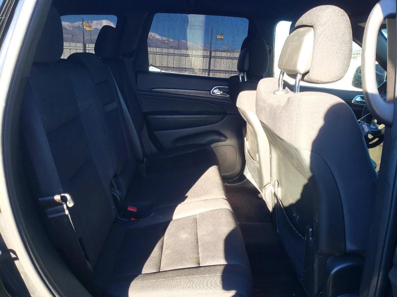 2018 Jeep Grand Cherokee Laredo - zdjęcie 10