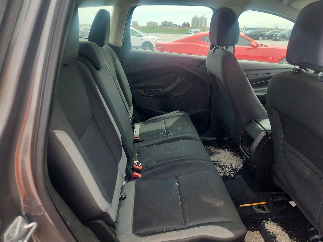 2014 Ford Escape S - zdjęcie 11