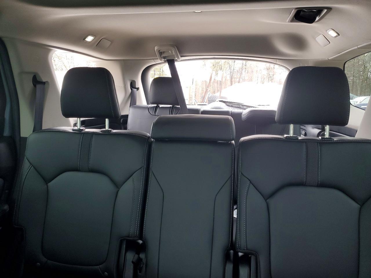 2025 Honda Pilot Touring - zdjęcie 10