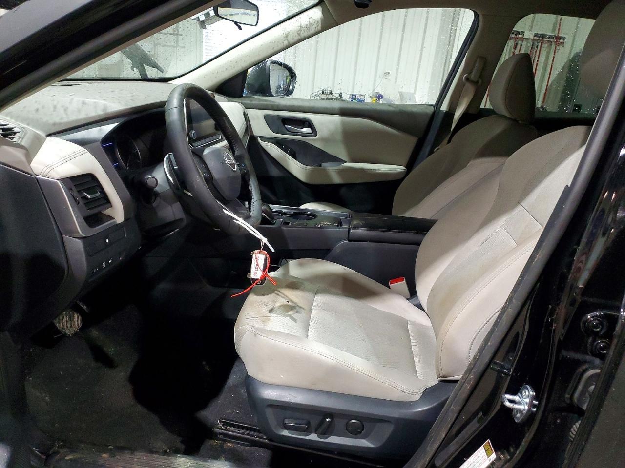 2025 Nissan Rogue Sv - zdjęcie 7