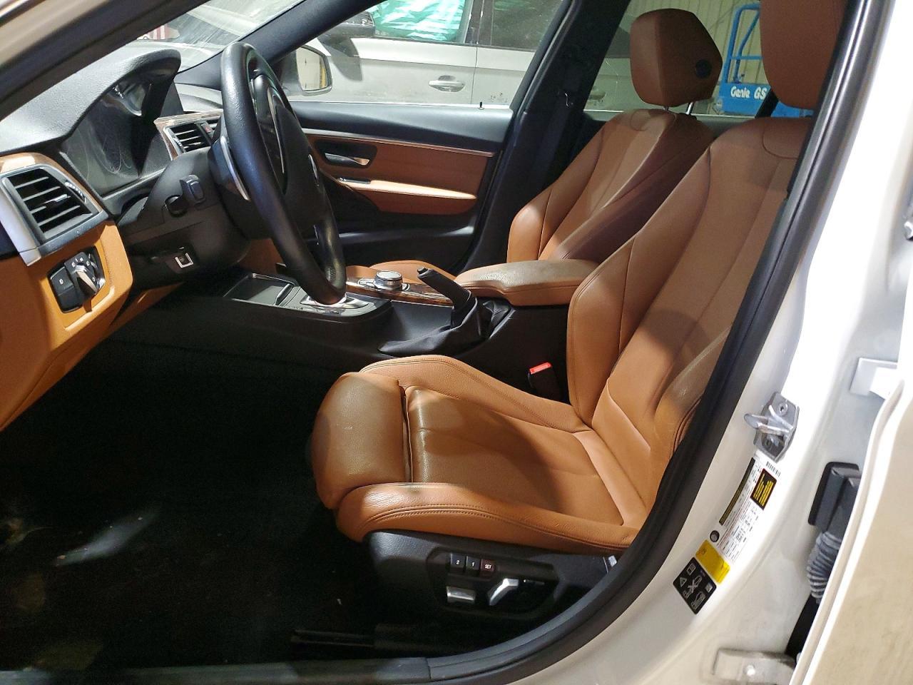 2017 BMW 330 Xi - zdjęcie 7