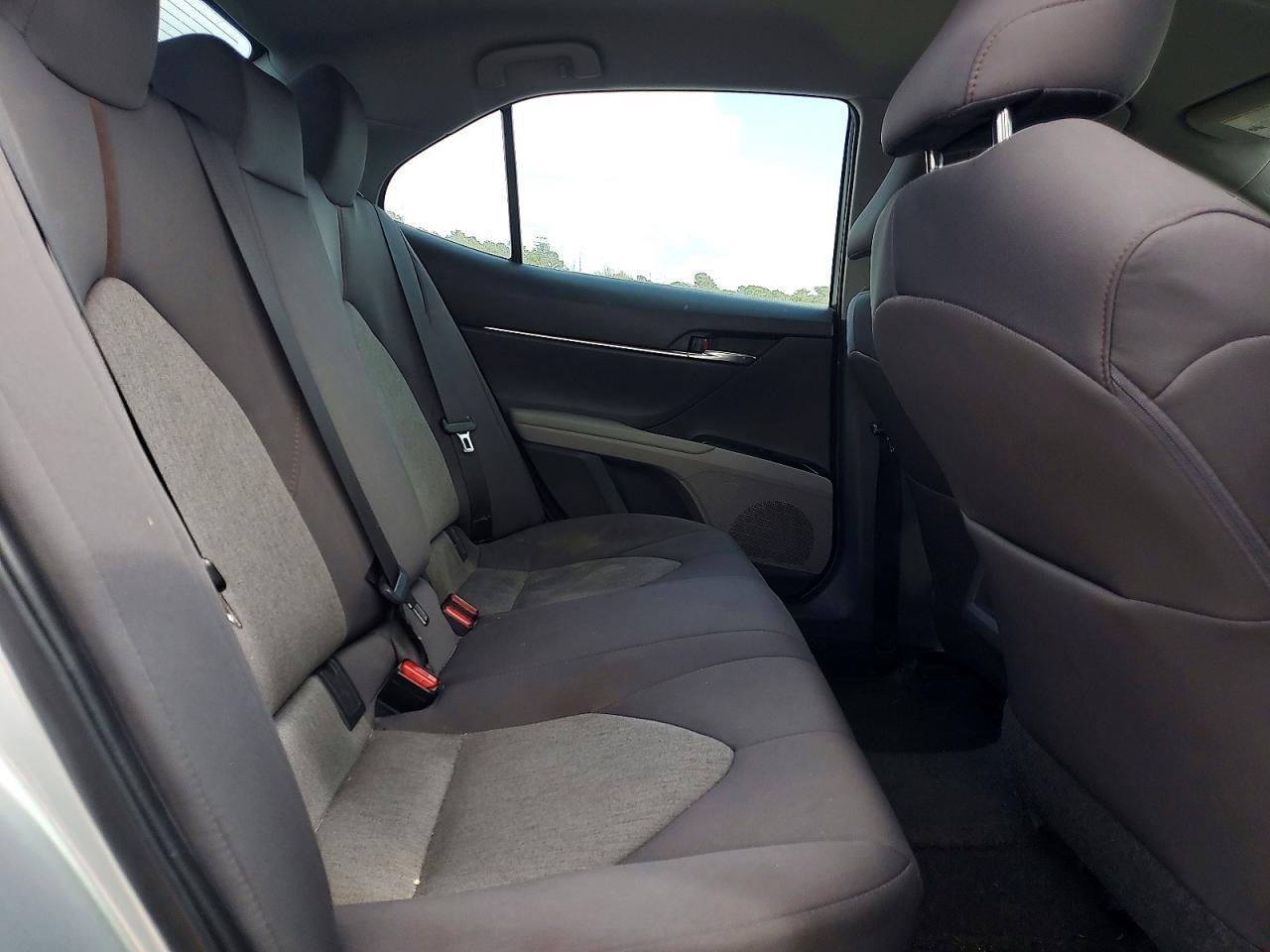 2018 Toyota Camry L - zdjęcie 10