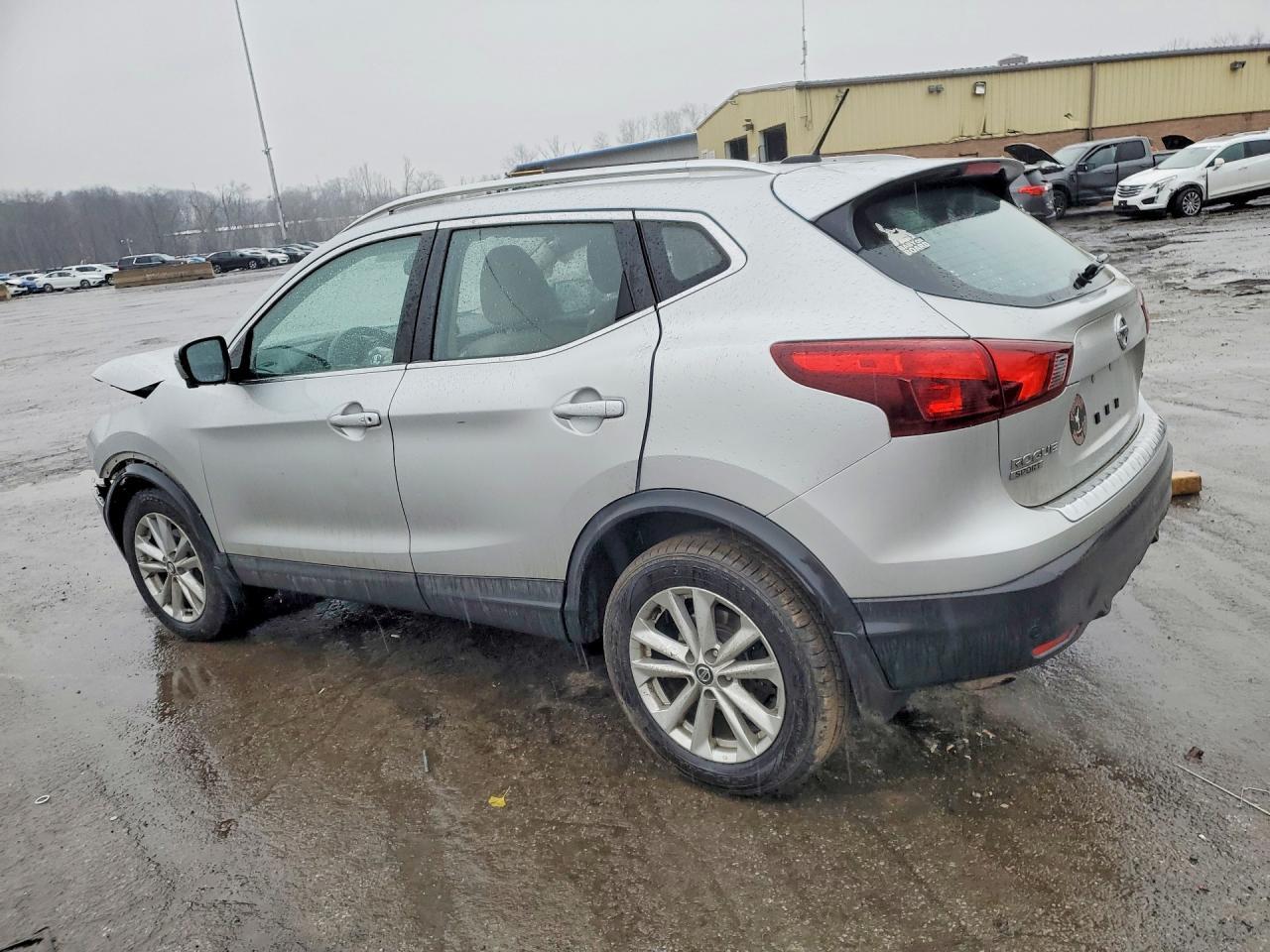 2019 Nissan Rogue Sport Sv - zdjęcie 2