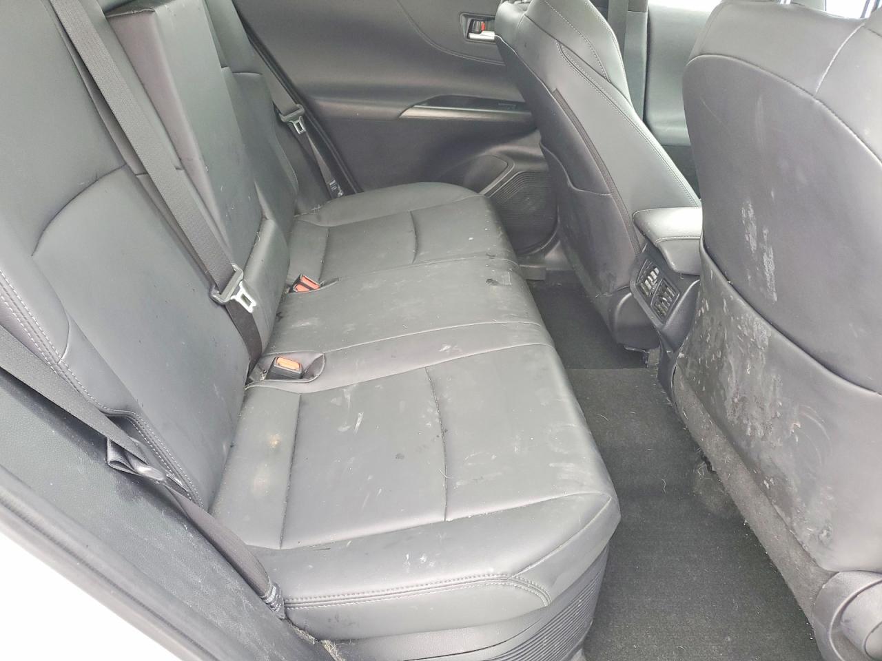 2024 Toyota Venza Nightshade Edition - zdjęcie 11