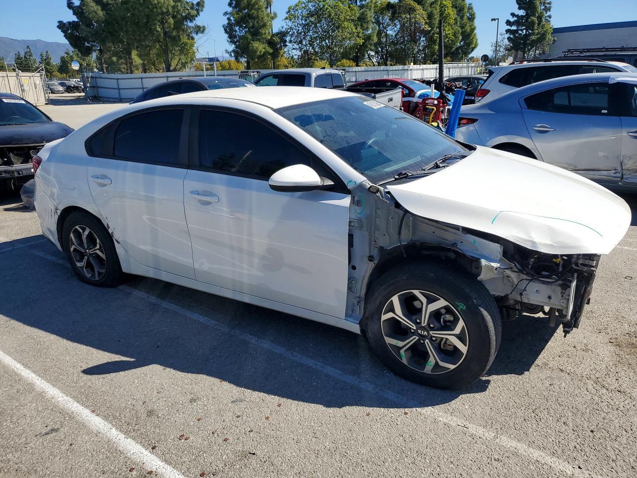 2019 Kia Forte Lxs - zdjęcie 4
