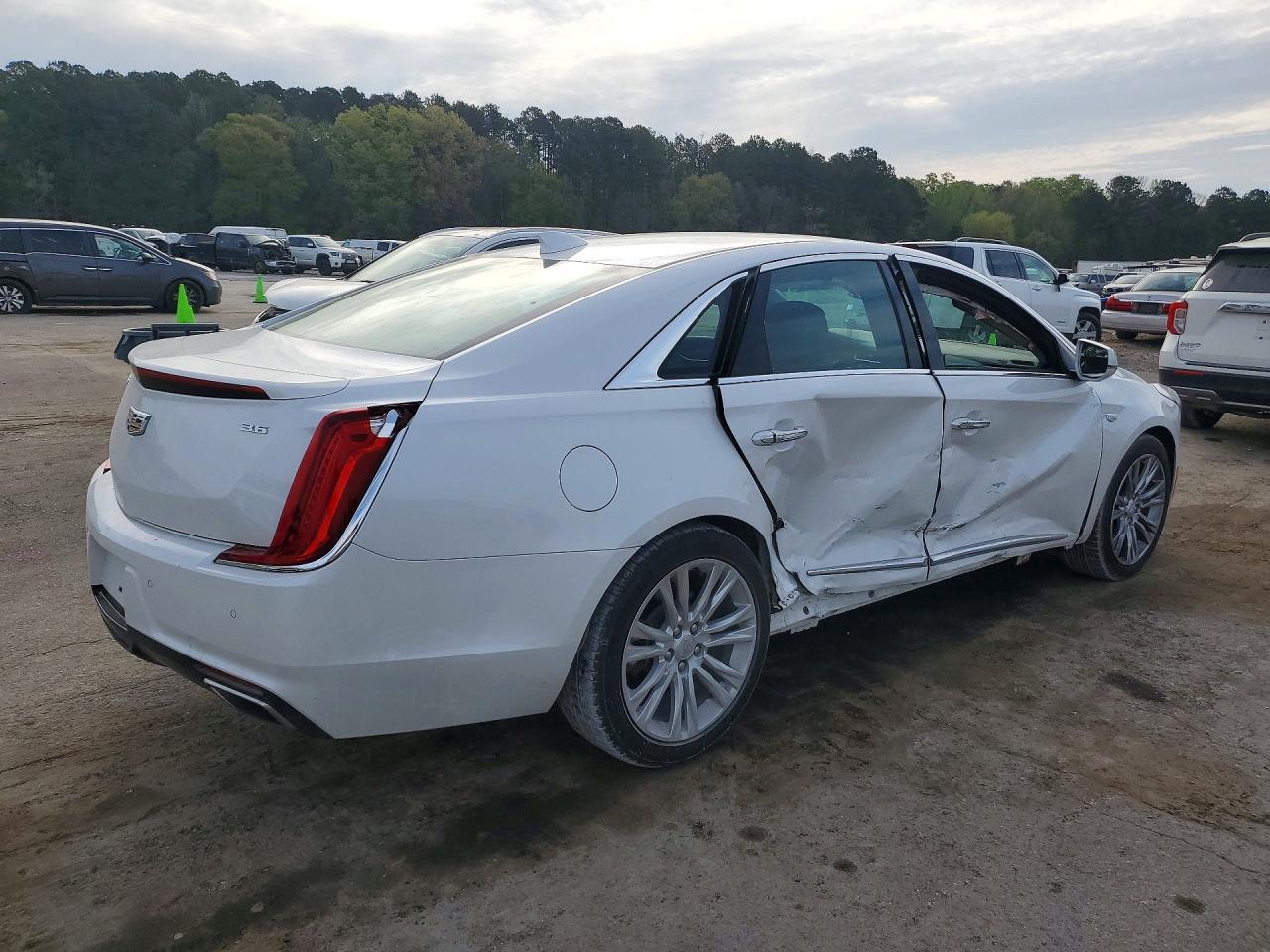 2018 Cadillac Xts Luxury - zdjęcie 3