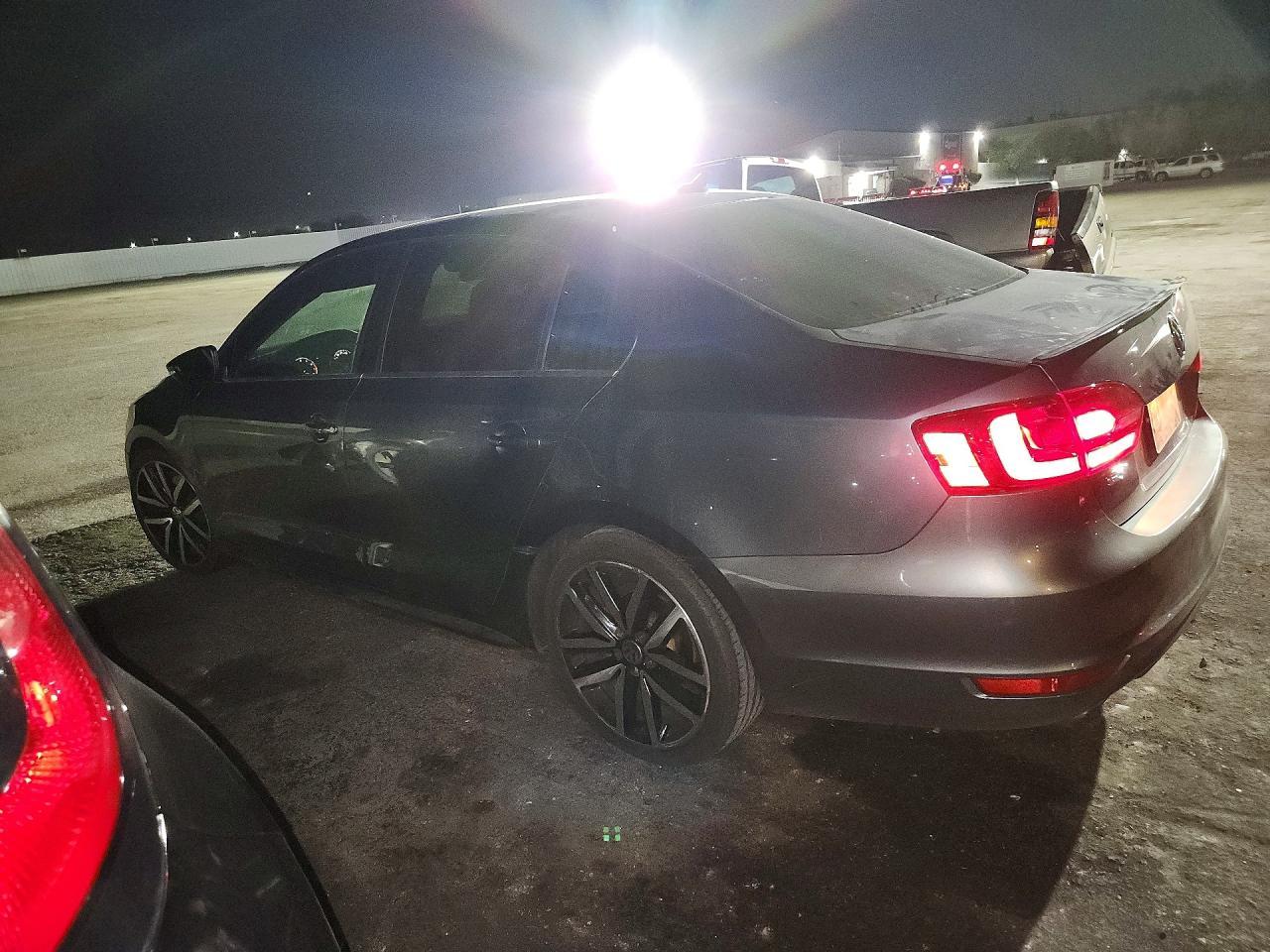 2013 Volkswagen Jetta Gli - zdjęcie 2