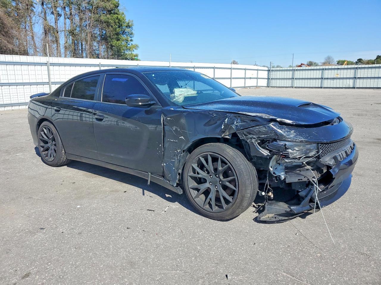 2015 Dodge Charger R - zdjęcie 4