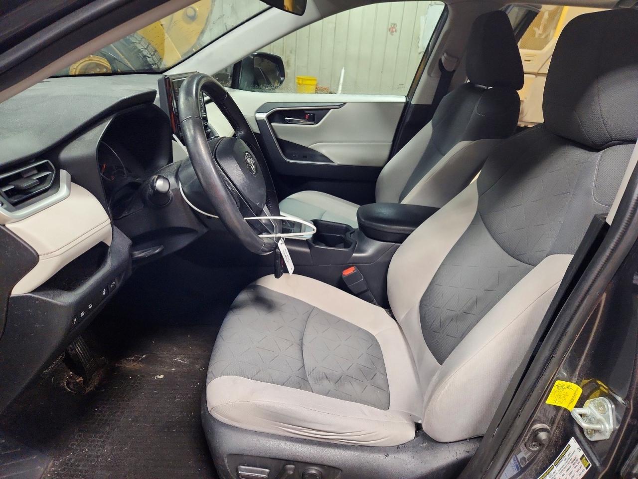 2020 Toyota Rav4 Xle - zdjęcie 7