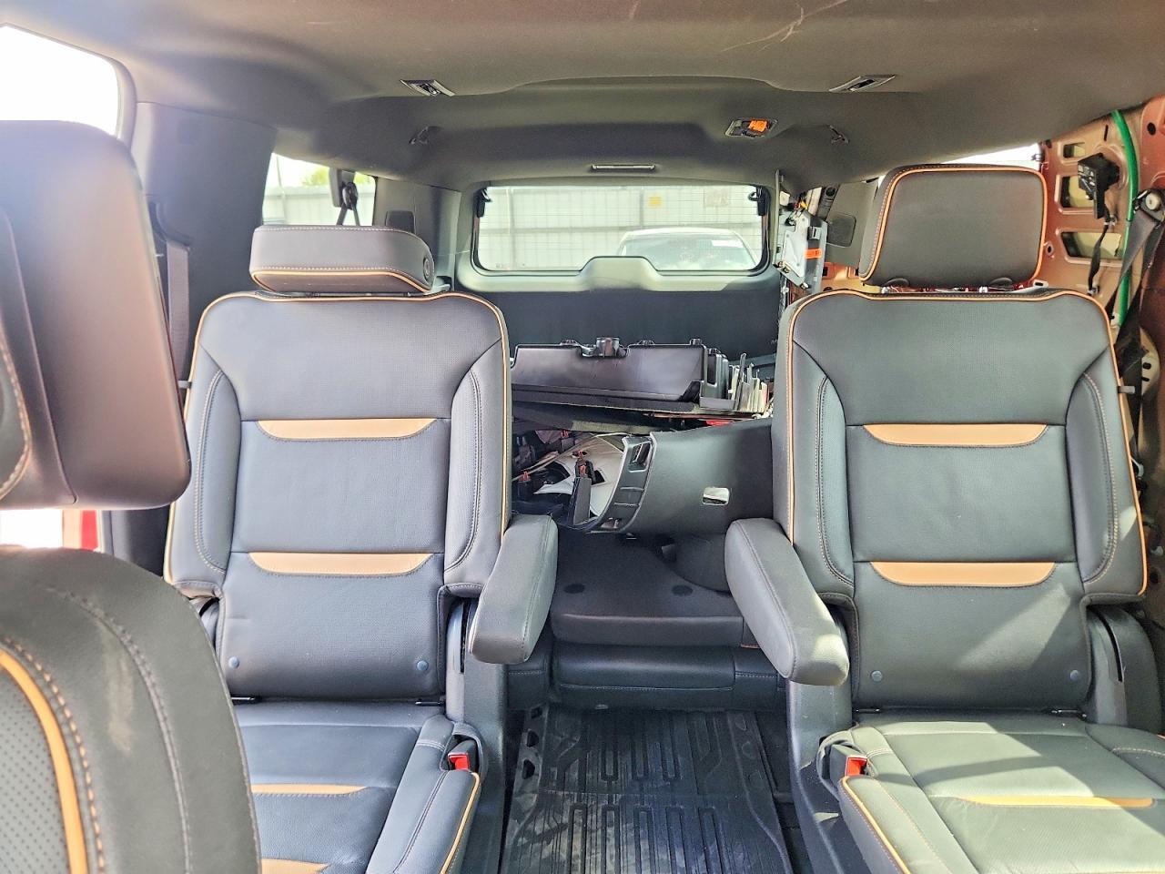 2024 GMC Yukon Xl K1500 At4 - zdjęcie 10