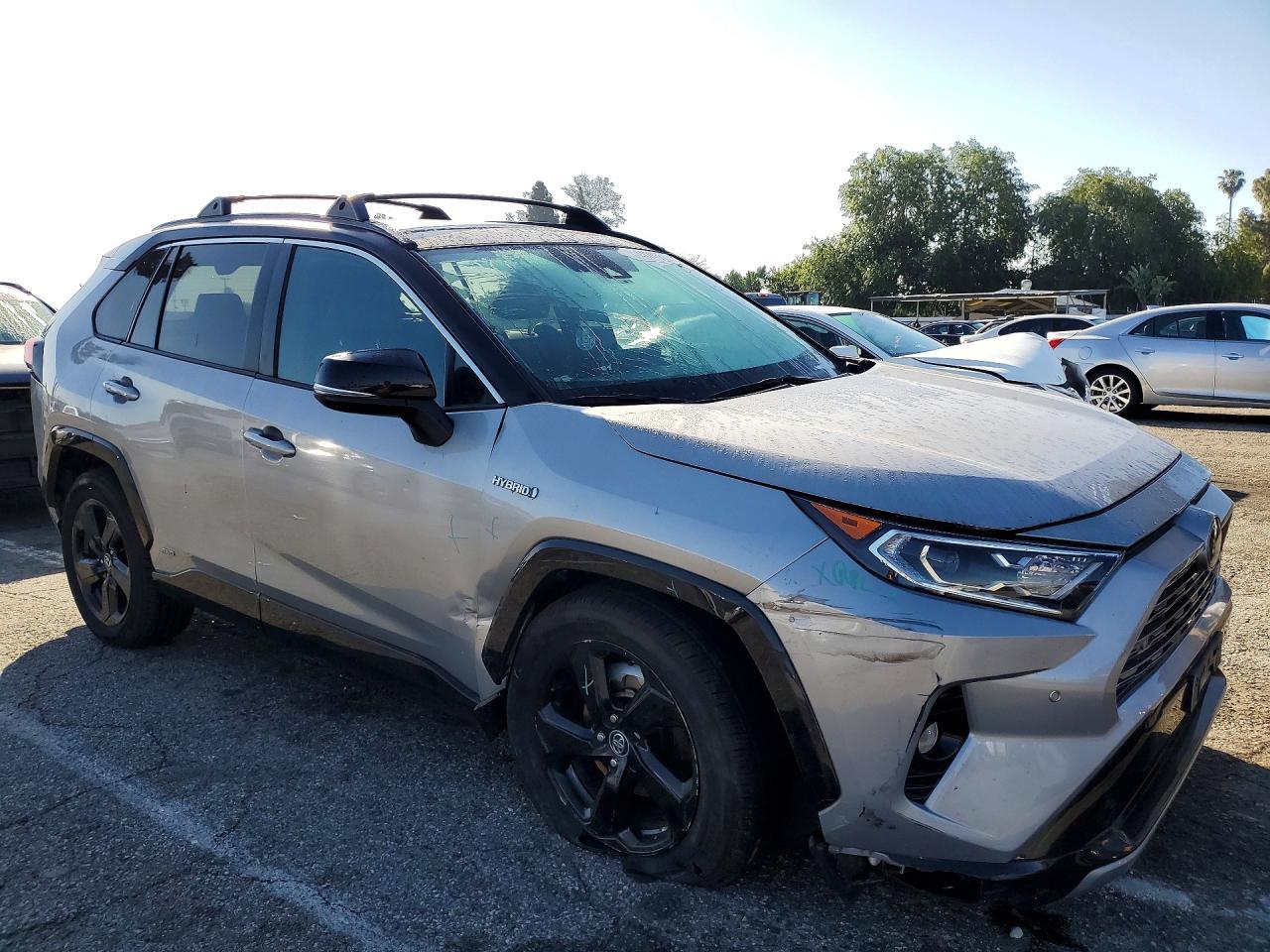 2020 Toyota Rav4 Hybrid Xse - zdjęcie 4