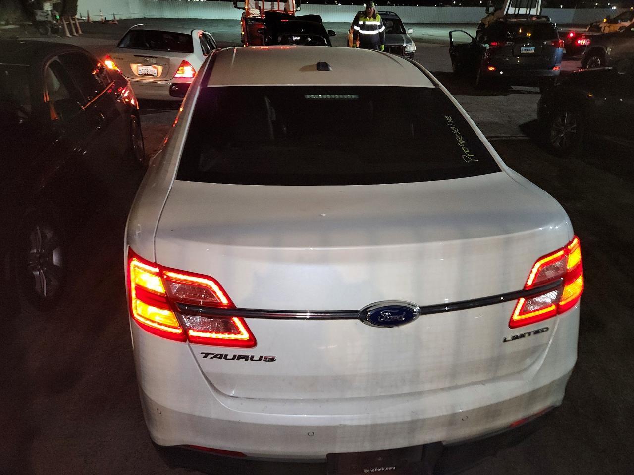 2016 Ford Taurus Limited - zdjęcie 6