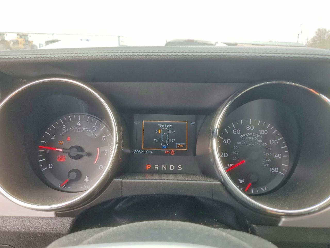 2015 Ford Mustang - zdjęcie 9