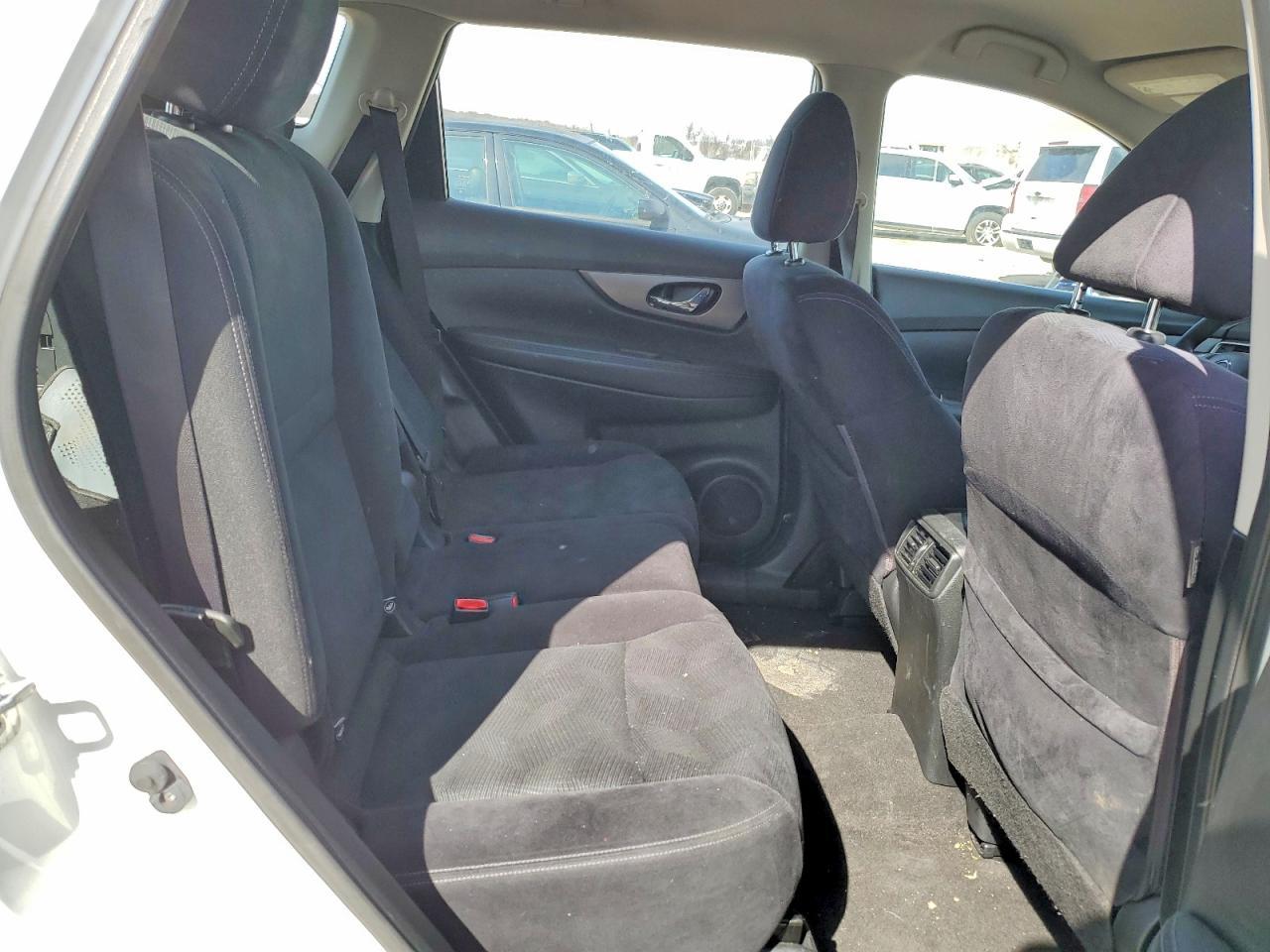 2016 Nissan Rogue S - zdjęcie 11