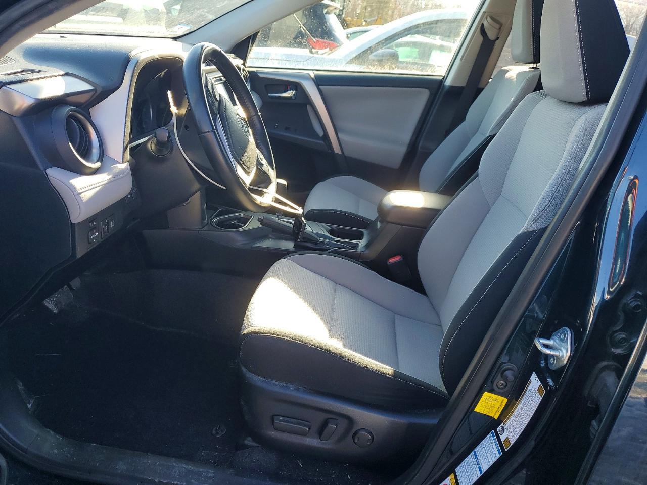 2018 Toyota Rav4 - zdjęcie 7