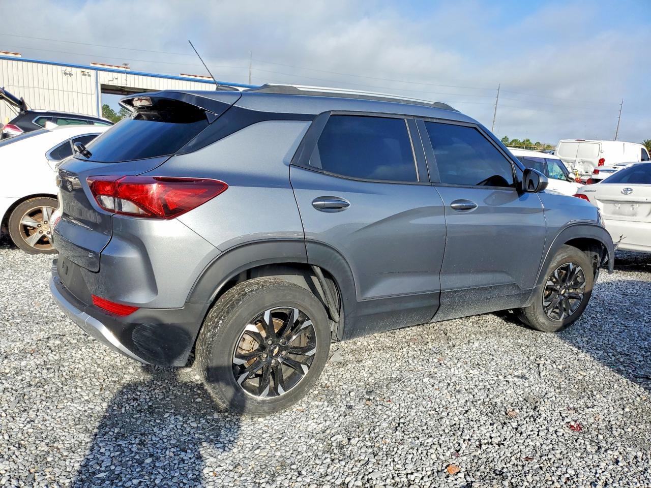 2021 Chevrolet Trailblazer Lt - zdjęcie 3