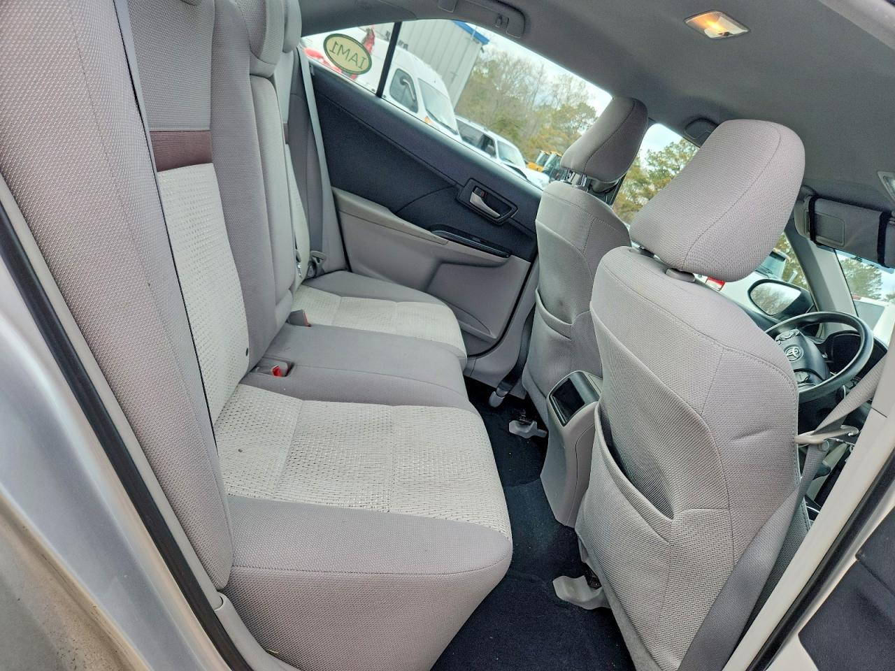 2013 Toyota Camry Le - zdjęcie 10