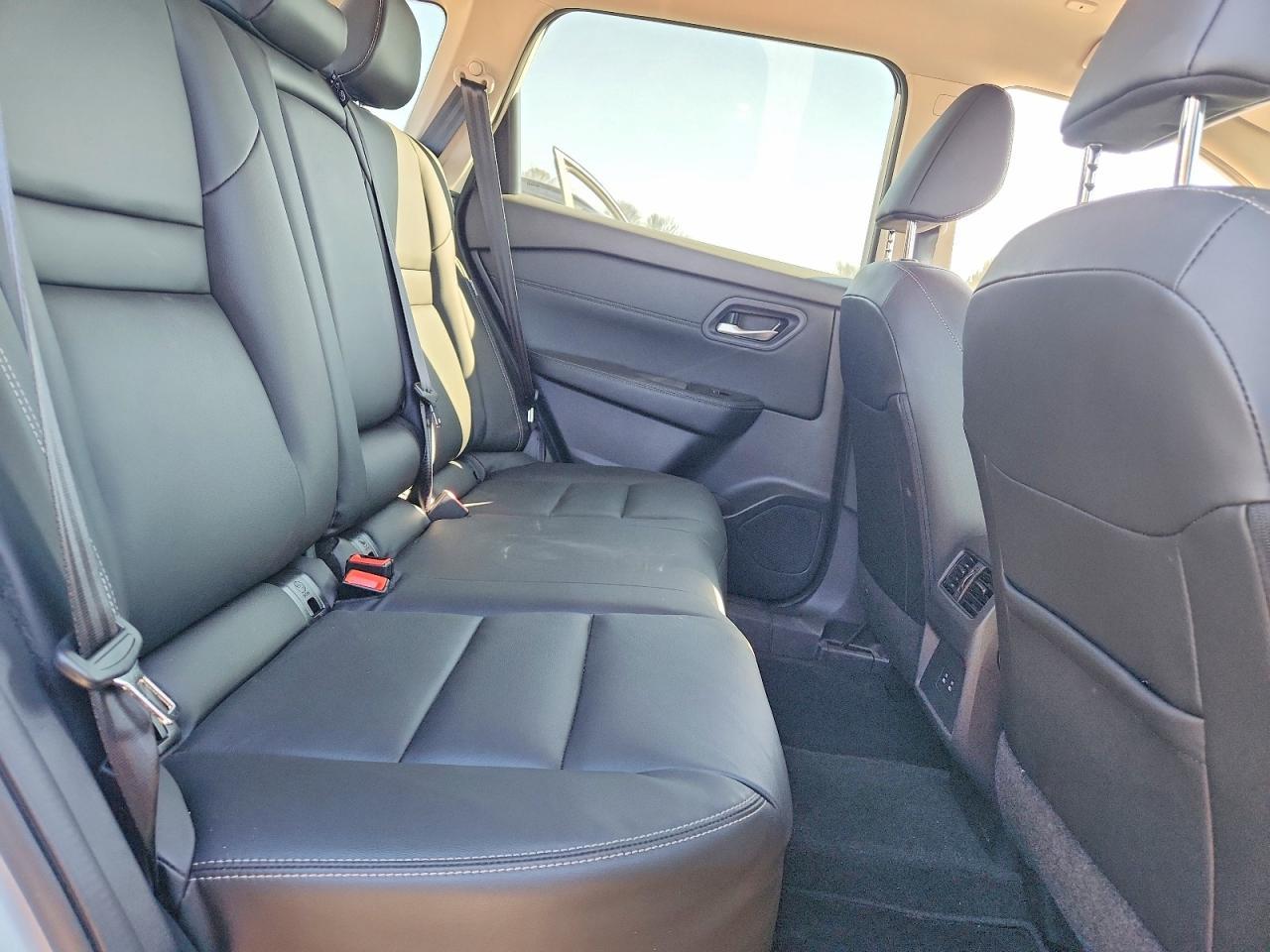 2024 Nissan Rogue Sl - zdjęcie 11