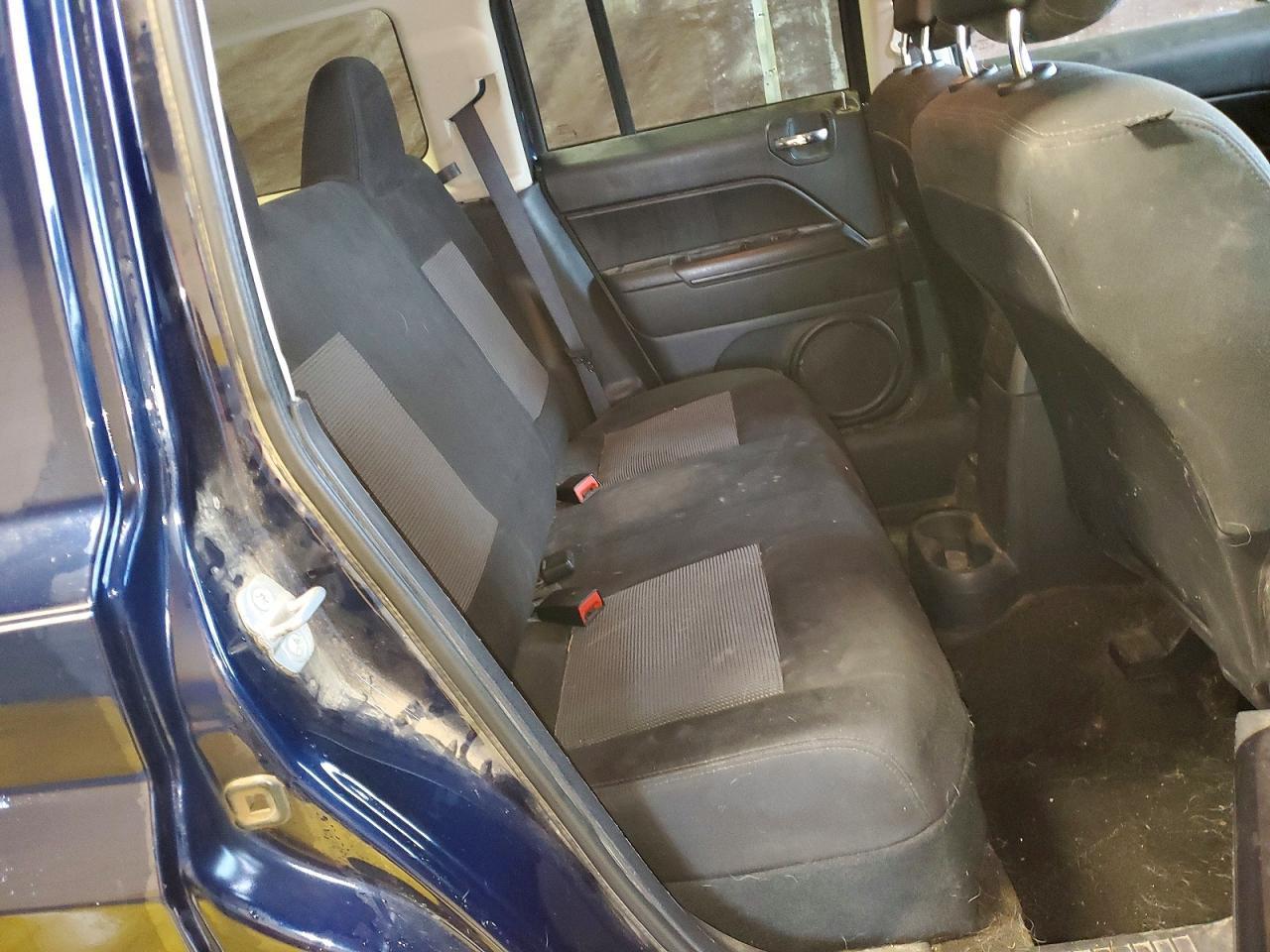 2014 Jeep Patriot Latitude - zdjęcie 11