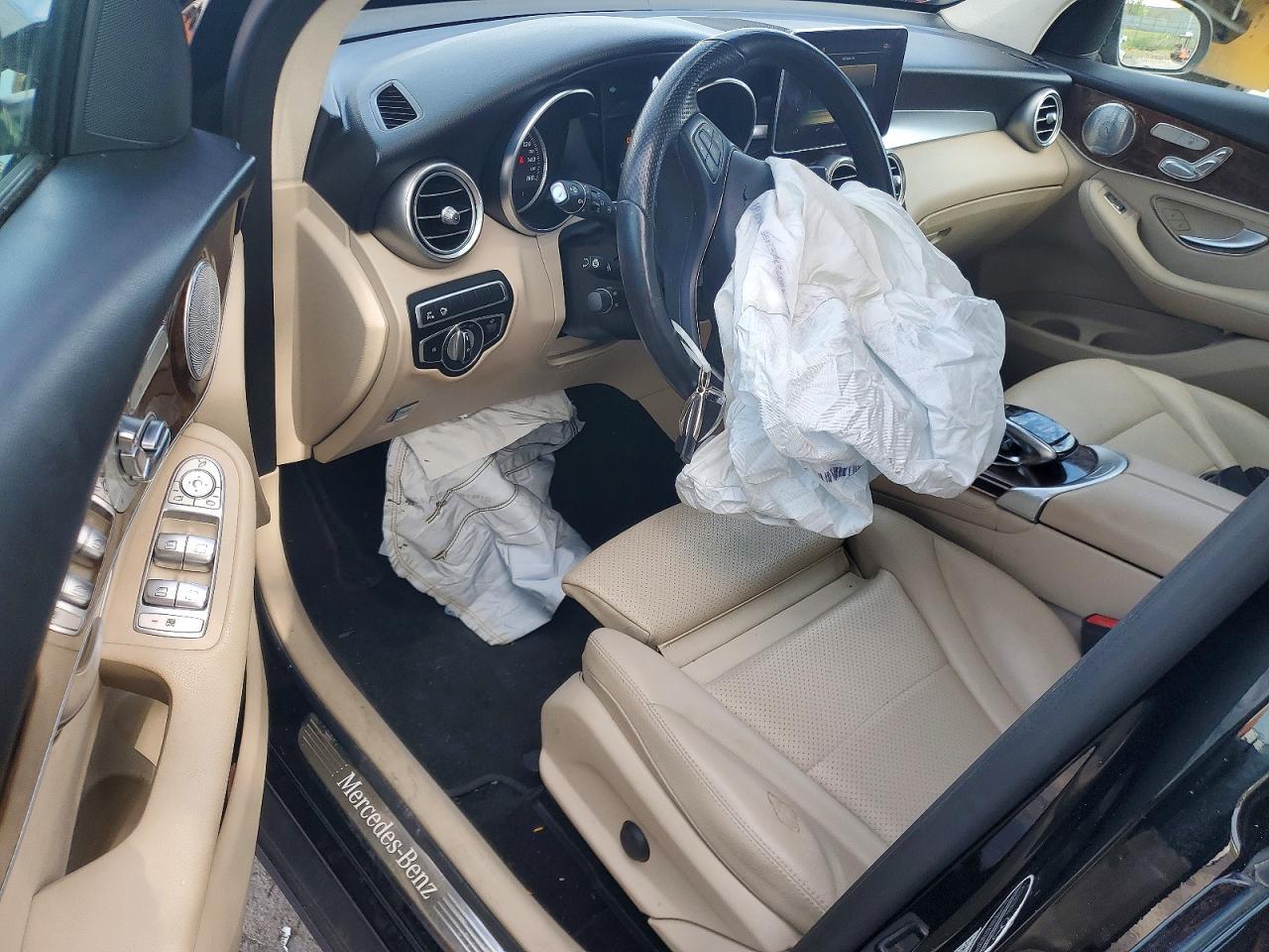 2019 Mercedes-Benz Glc 300 4Matic - zdjęcie 8