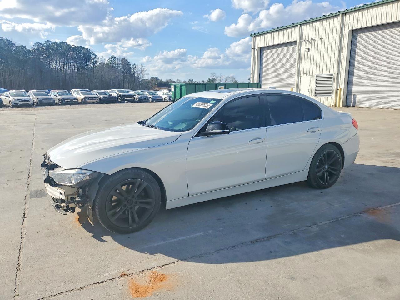 2015 BMW 3 Series 320I xDrive - zdjęcie główne