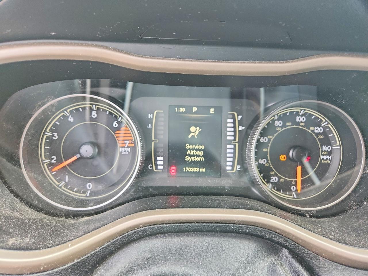2016 Jeep Cherokee Sport - zdjęcie 9