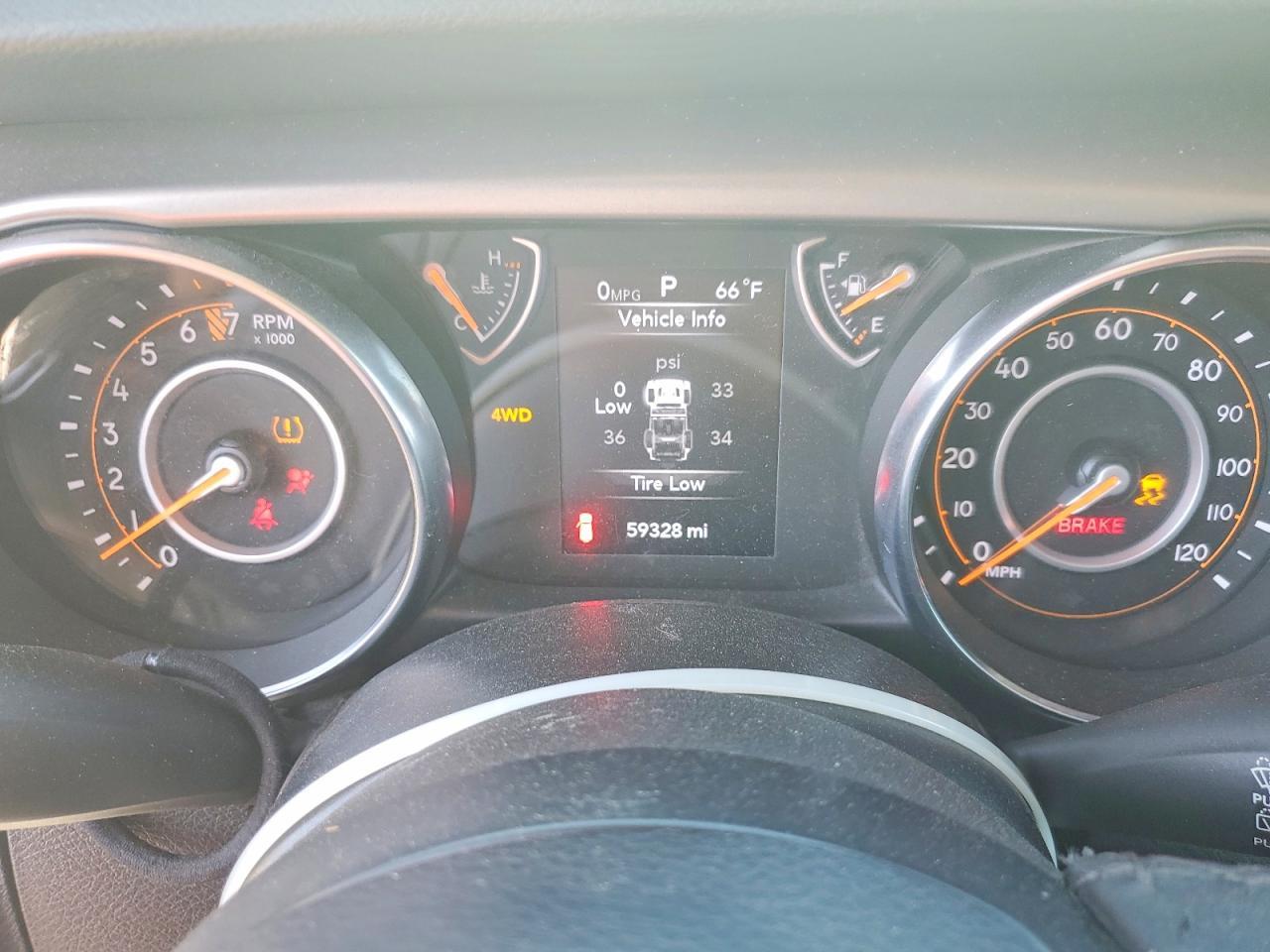 2020 Jeep Wrangler Unlimited Sport - zdjęcie 9