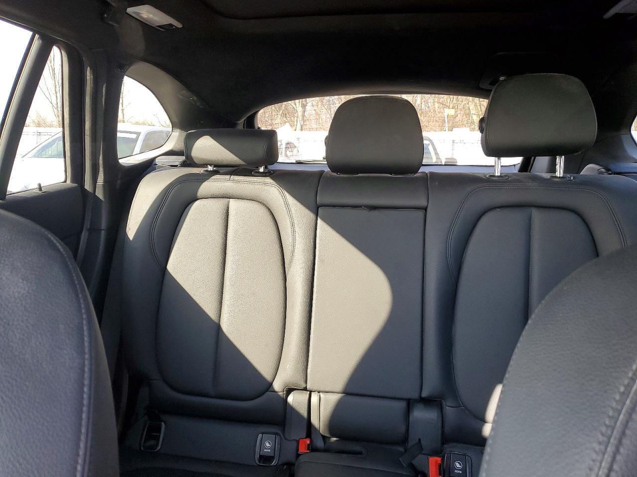 2021 BMW X1 xDrive28I - zdjęcie 10