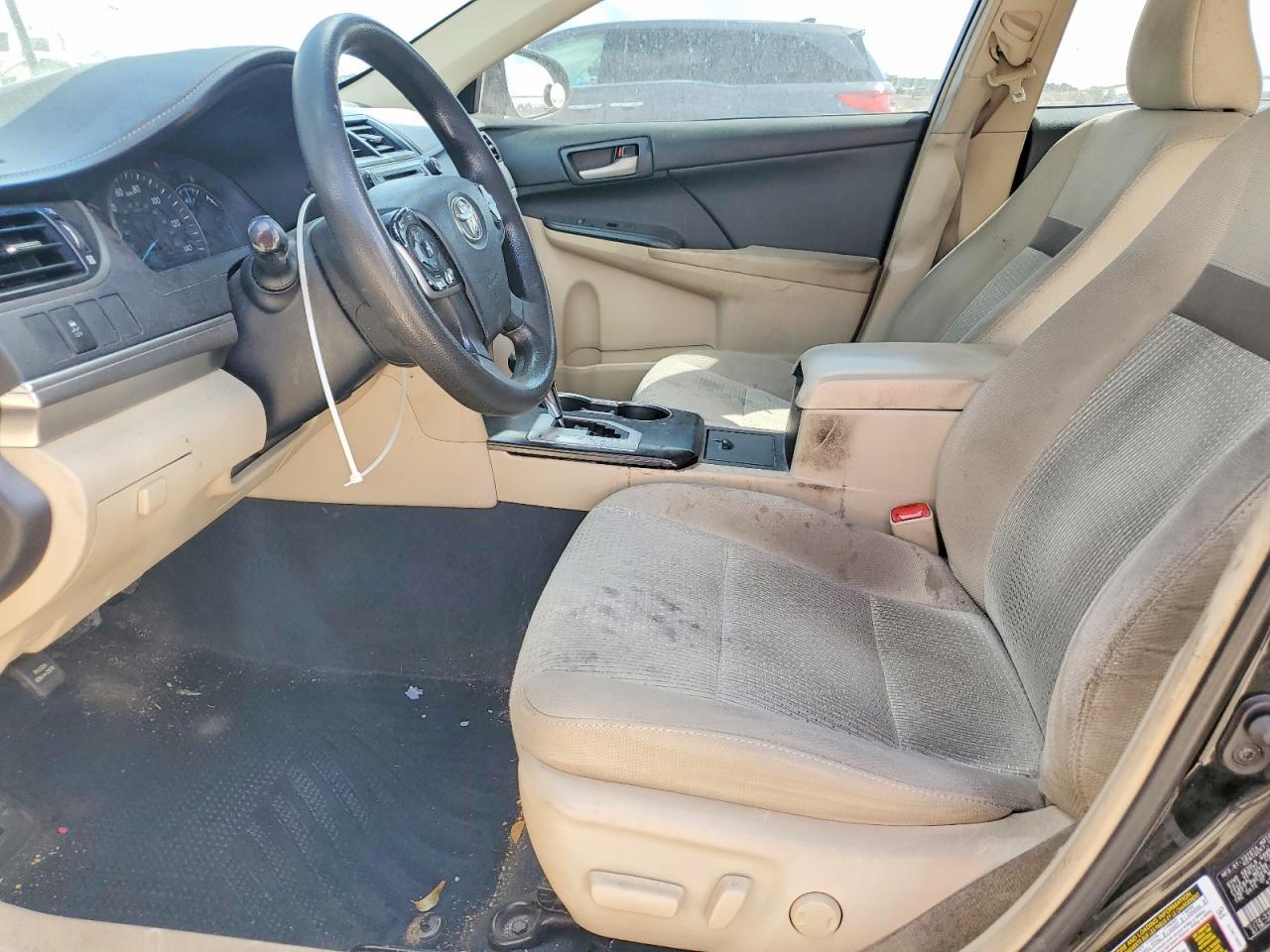 2013 Toyota Camry Le - zdjęcie 7