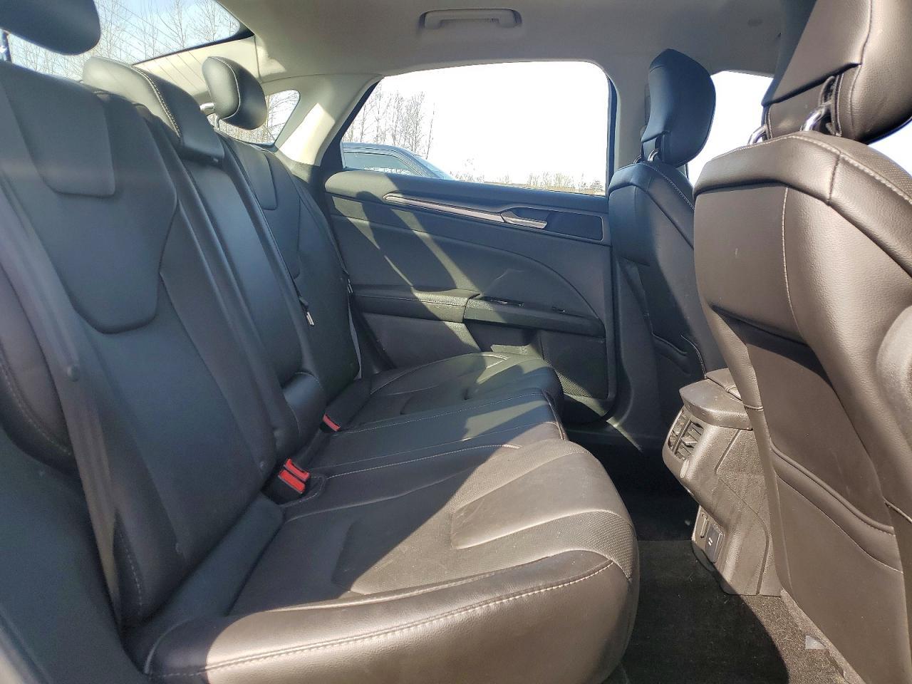 2014 Ford Fusion Titanium Hev - zdjęcie 10