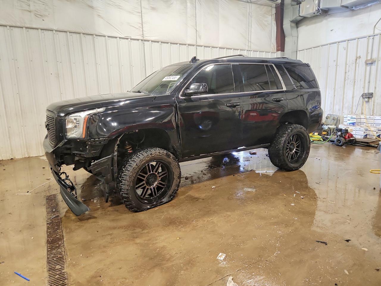 2017 GMC Yukon Slt - zdjęcie główne