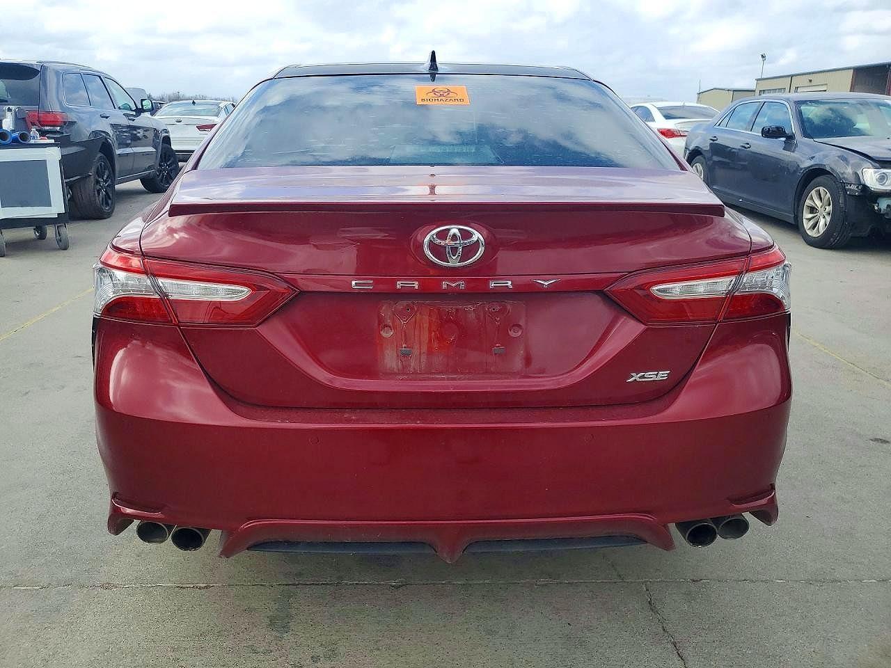 2018 Toyota Camry Xse - zdjęcie 6