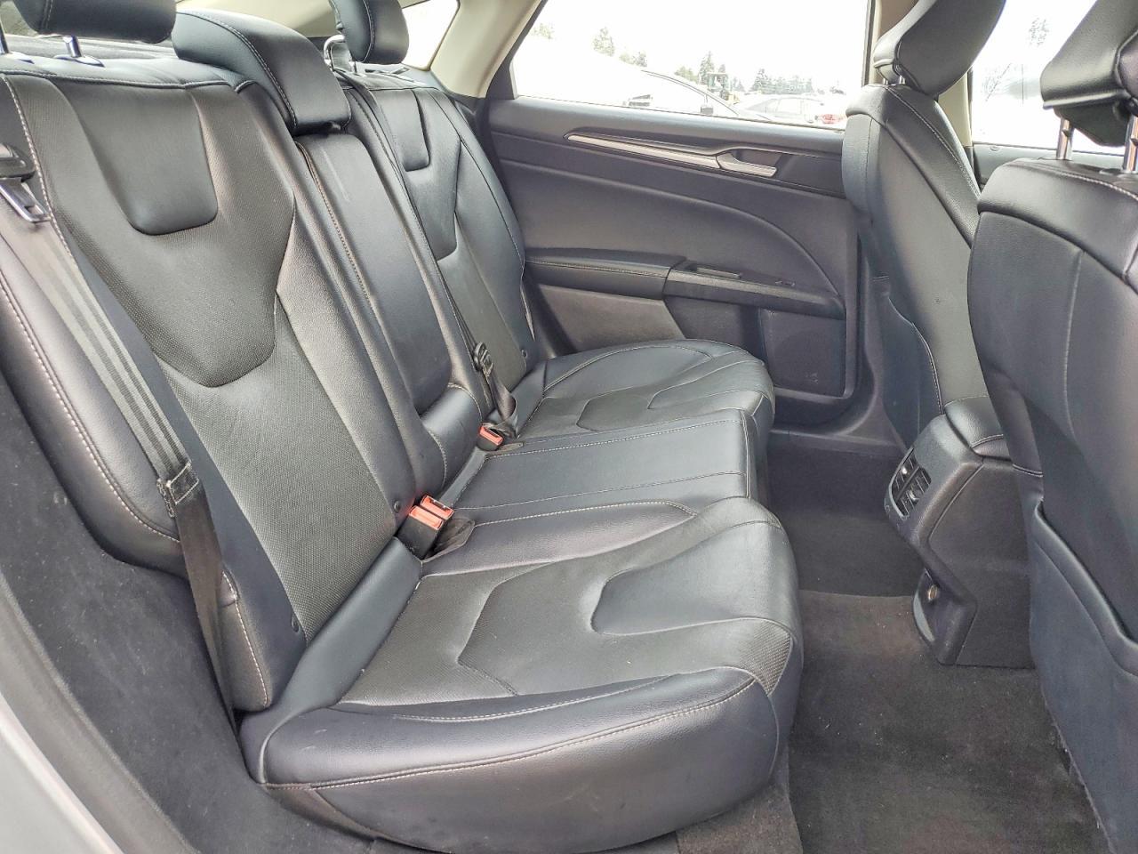 2020 Ford Fusion Titanium - zdjęcie 10