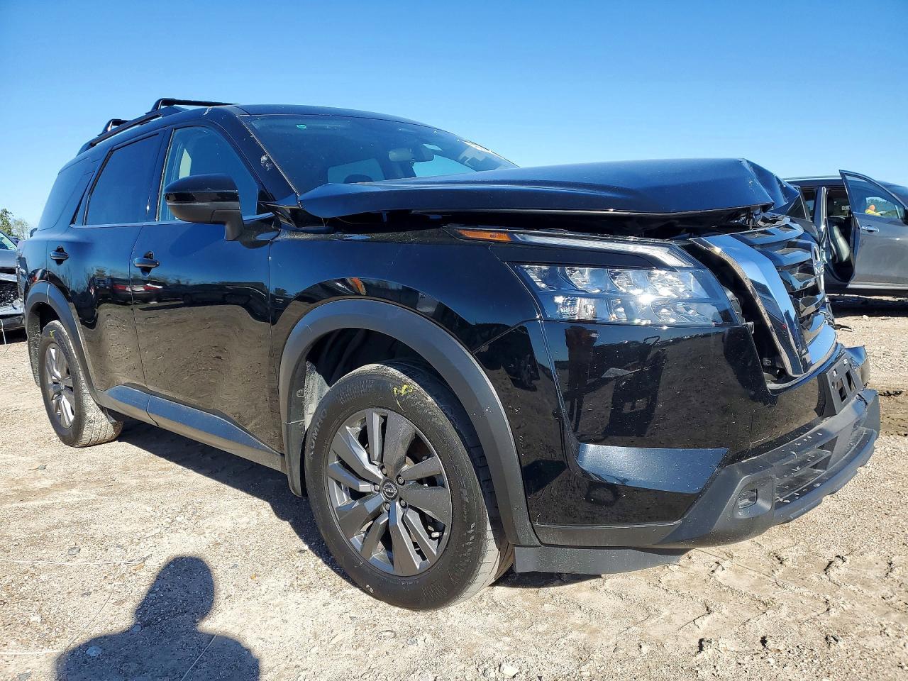 2025 Nissan Pathfinder Sv - zdjęcie 4