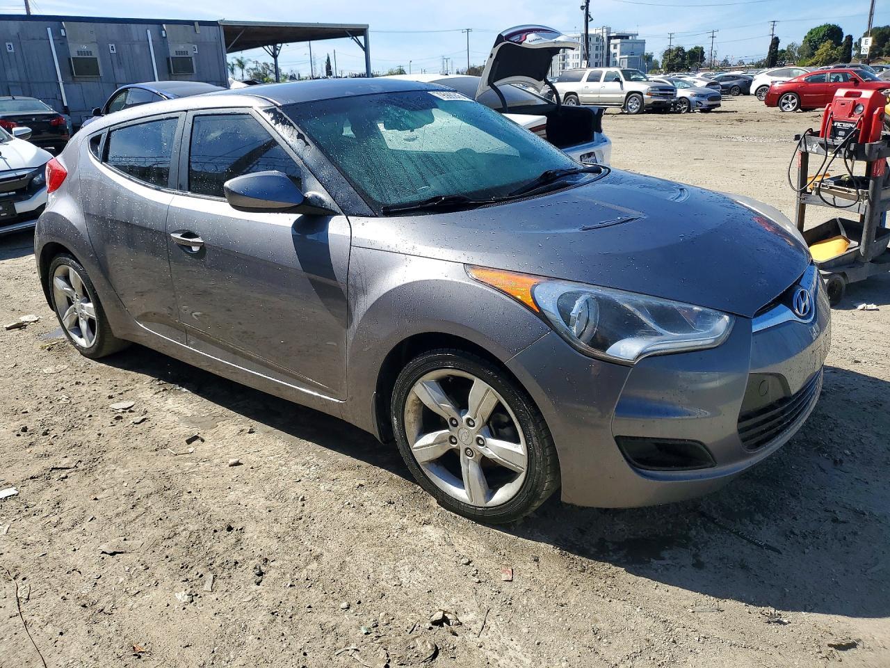 2013 Hyundai Veloster Base - zdjęcie 4