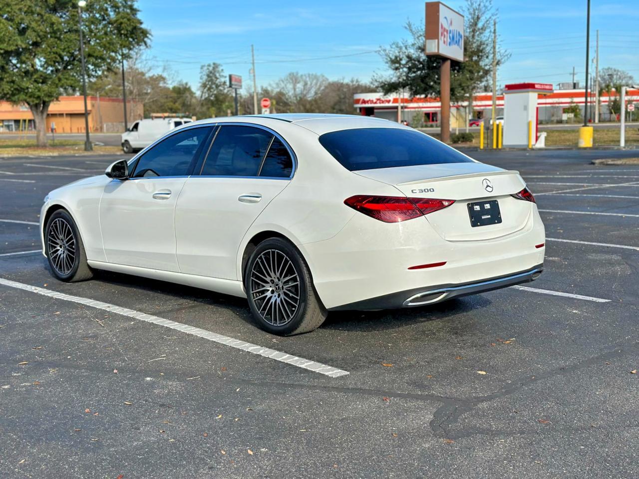 2023 Mercedes-Benz C 300 - zdjęcie 3